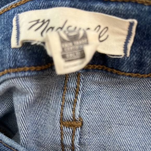 Madewell 10" High-Rise Skinny Jeans in Mackey Wash: Button-Front Edition - Picture 9 of 9